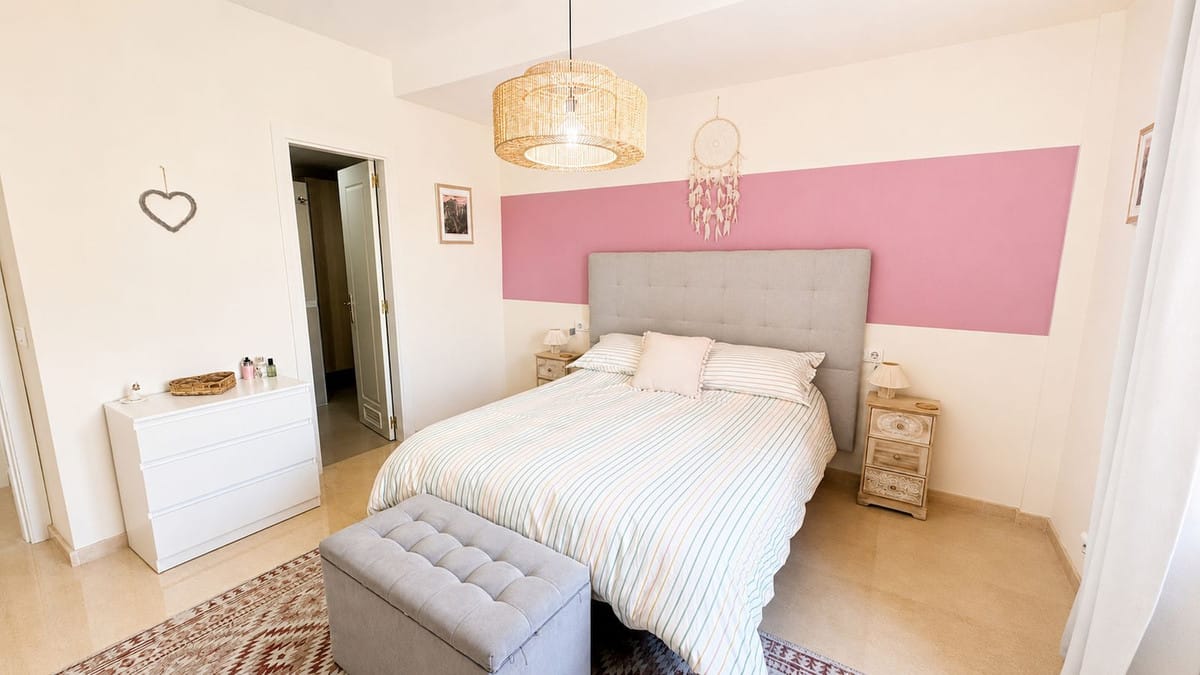 Drie-slaapkamer appartement in La Duquesa in La Duquesa - foto 10