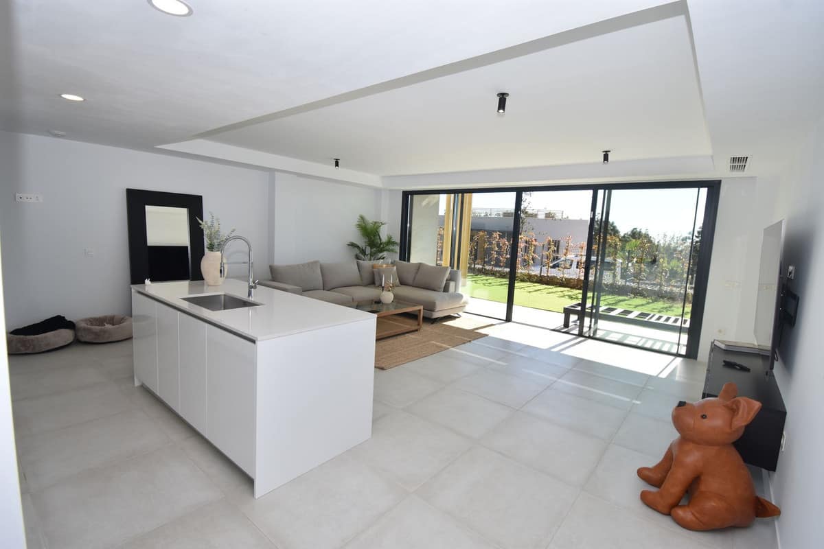 Prachtige 4-slaapkamer rijtjeswoning in Mijas Costa in Mijas Costa - foto 5