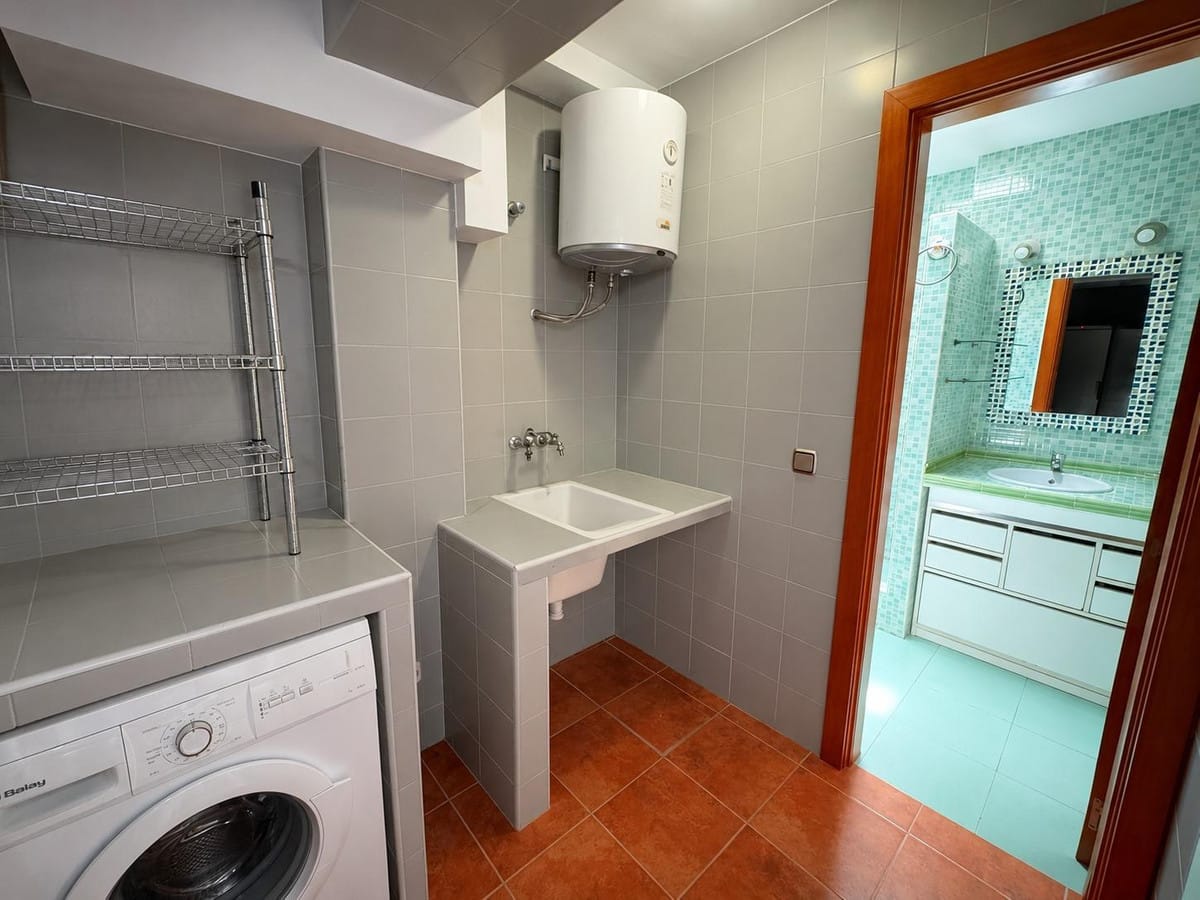 3-slaapkamerwoning in Málaga in Málaga - foto 18