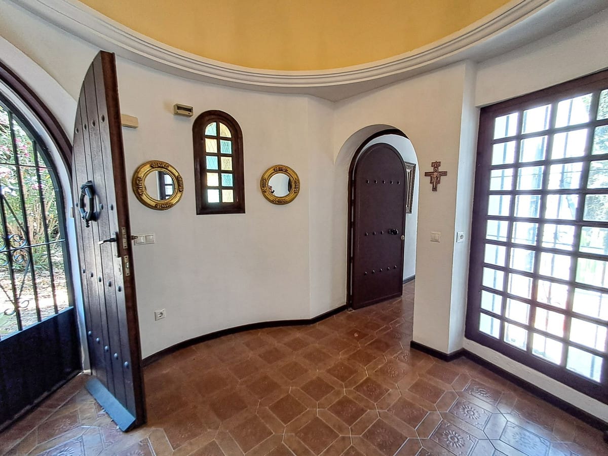 Villa met drie slaapkamers in Calahonda in 36.745261 - foto 15