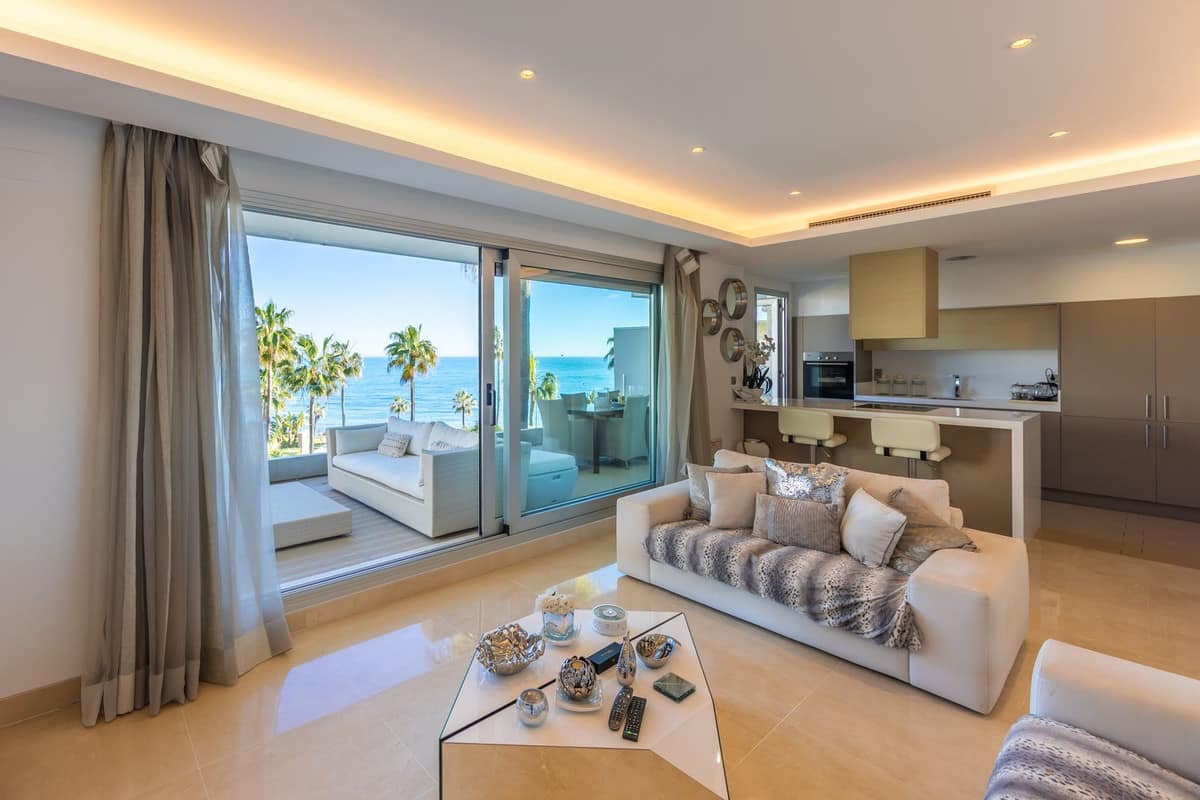 3-slaapkamer appartement aan het strand in Estepona in Estepona - foto 14
