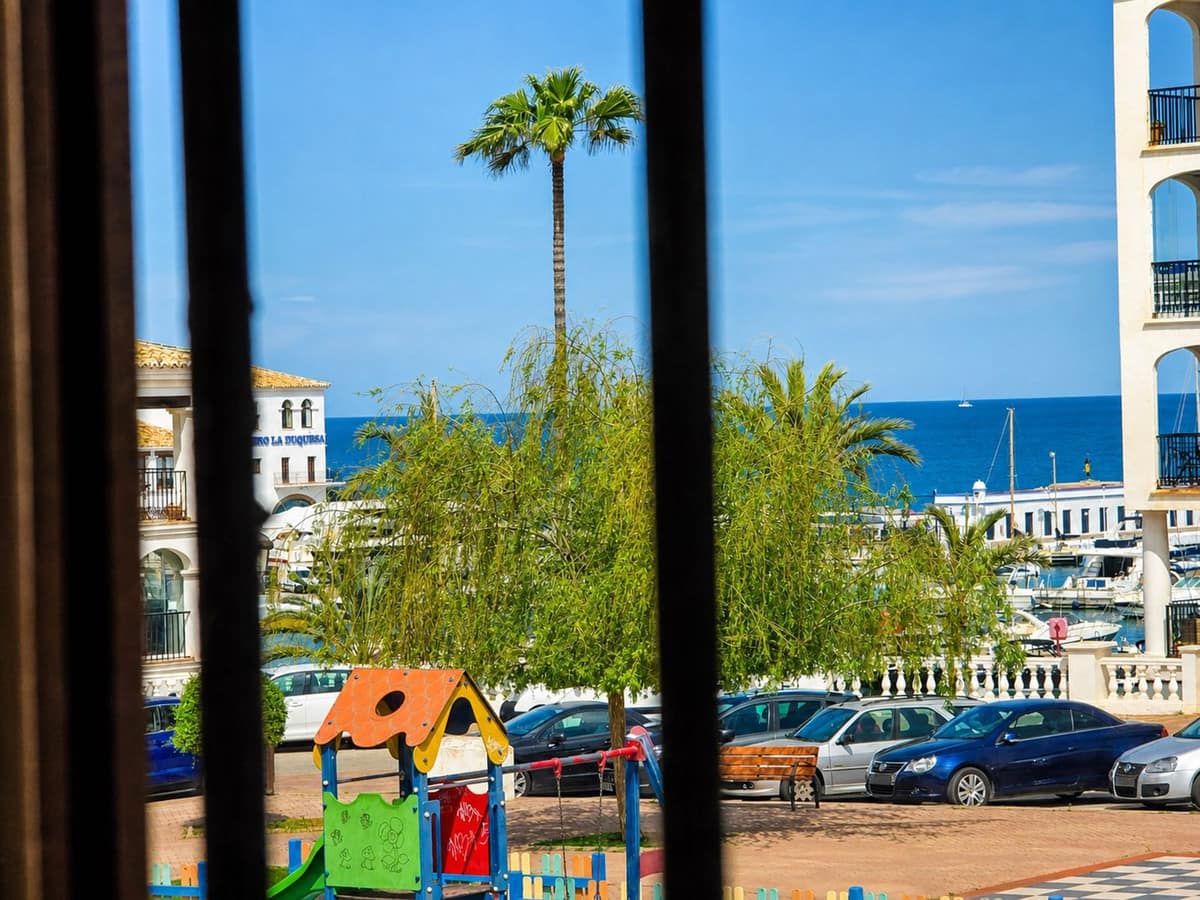 Drie-slaapkamer villa in La Duquesa aan de haven in La Duquesa - foto 8