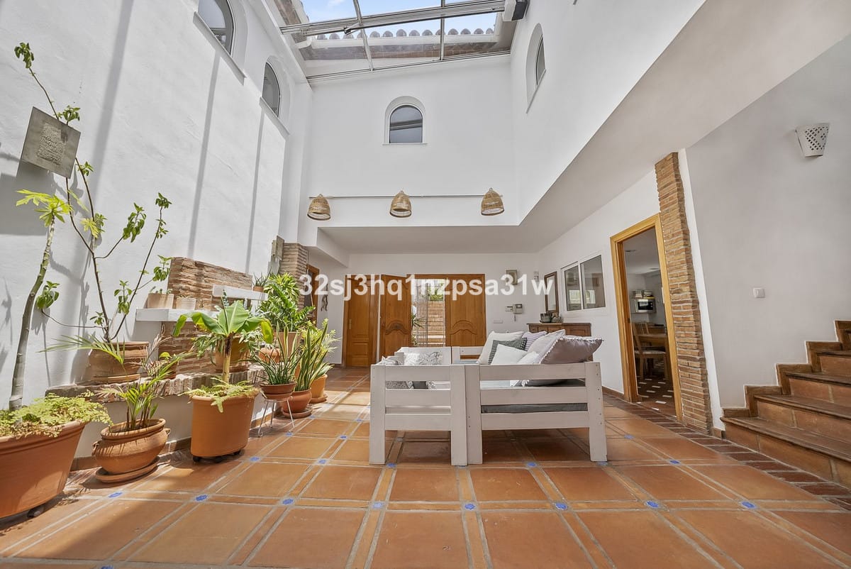 Villa met 6 slaapkamers in Estepona in Estepona - foto 11