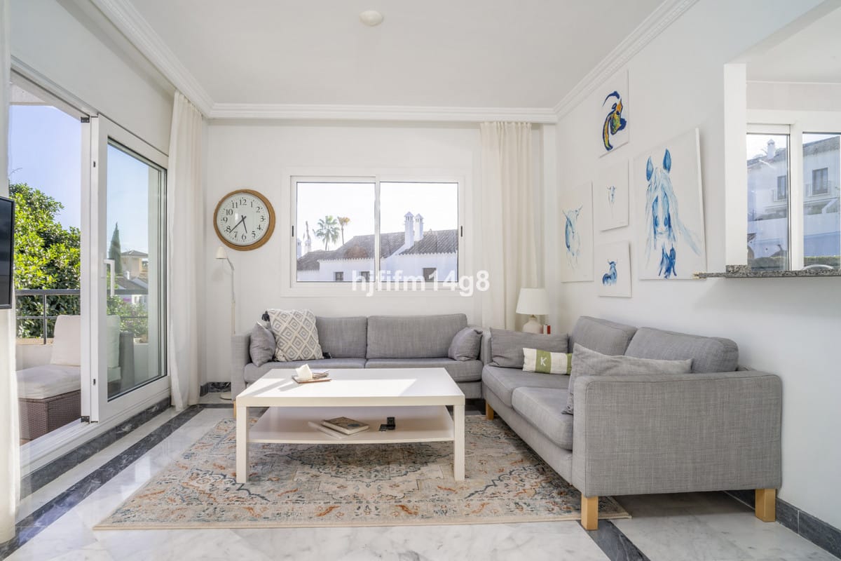 Twee-slaapkamer hoekappartement in Nueva Andalucía in Nueva Andalucía - foto 4