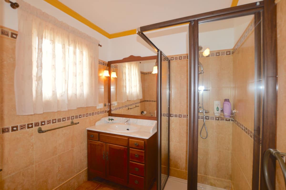 Rijtjeshuis in mediterrane stijl met adembenemend zeezicht in Altos de Los Monteros in Altos de los Monteros - foto 8