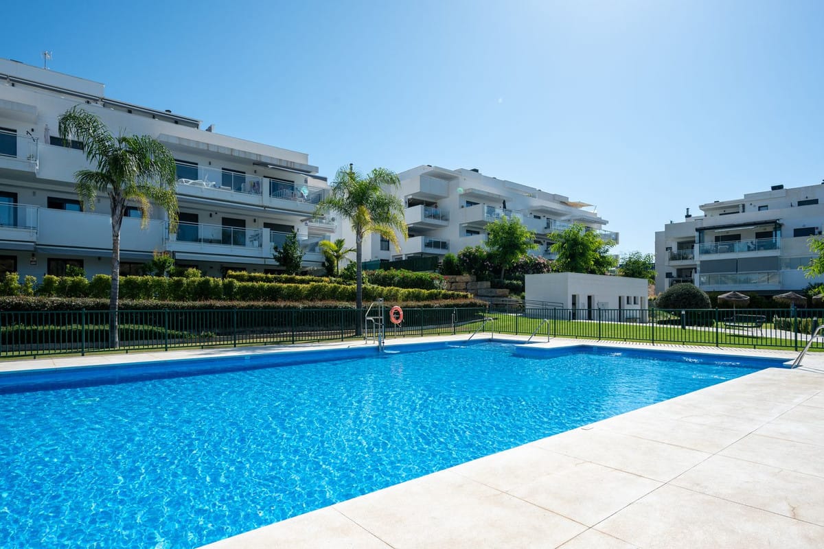 2 bedroom Apartment in La Cala De Mijas in La Cala de Mijas - foto 2
