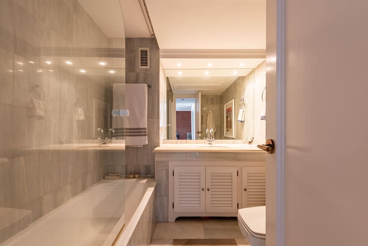 2-slaapkamer appartement met zeezicht in Bel Air in Bel Air - foto 13