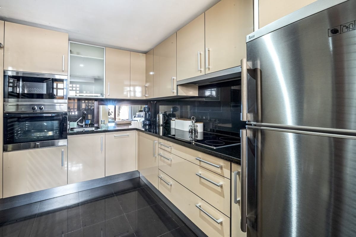 2-slaapkamer appartement aan het strand in Estepona in Estepona - foto 9