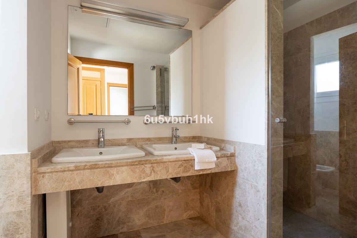 Villa met 4 slaapkamers in Santa Clara, Málaga in Santa Clara - foto 14