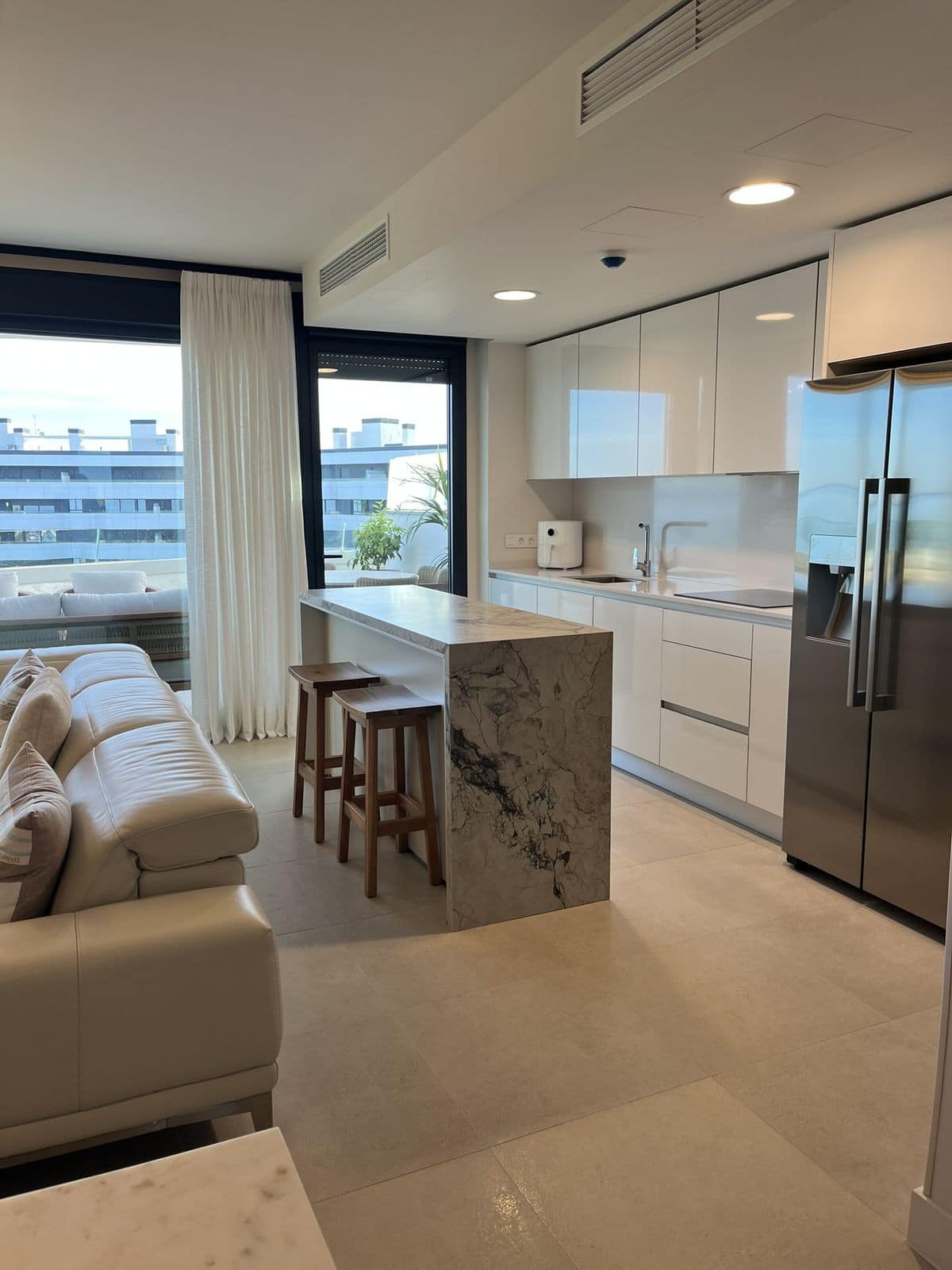 2 bedroom Apartment in Torremolinos in Torremolinos - foto 8