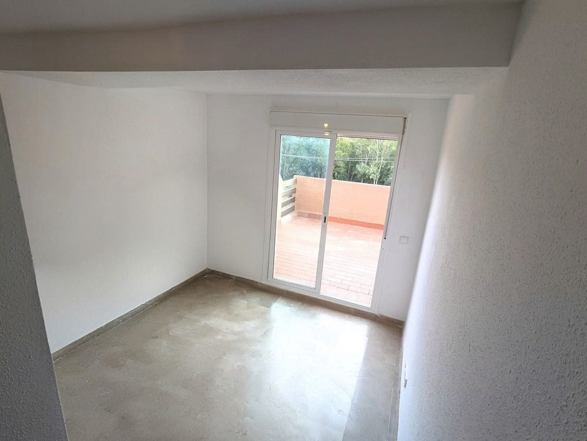 Ruime duplex met 3 slaapkamers en privé-dakterras in Bahía de Casares, Casares Costa in Casares - foto 15