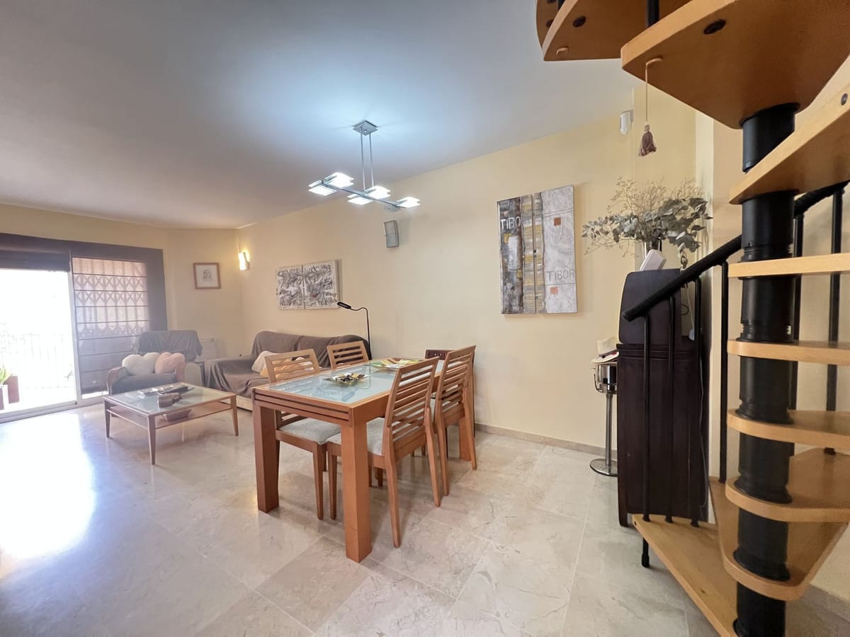 Drie-slaapkamer duplex-appartement aan zee in Torremolinos in Torremolinos - foto 9