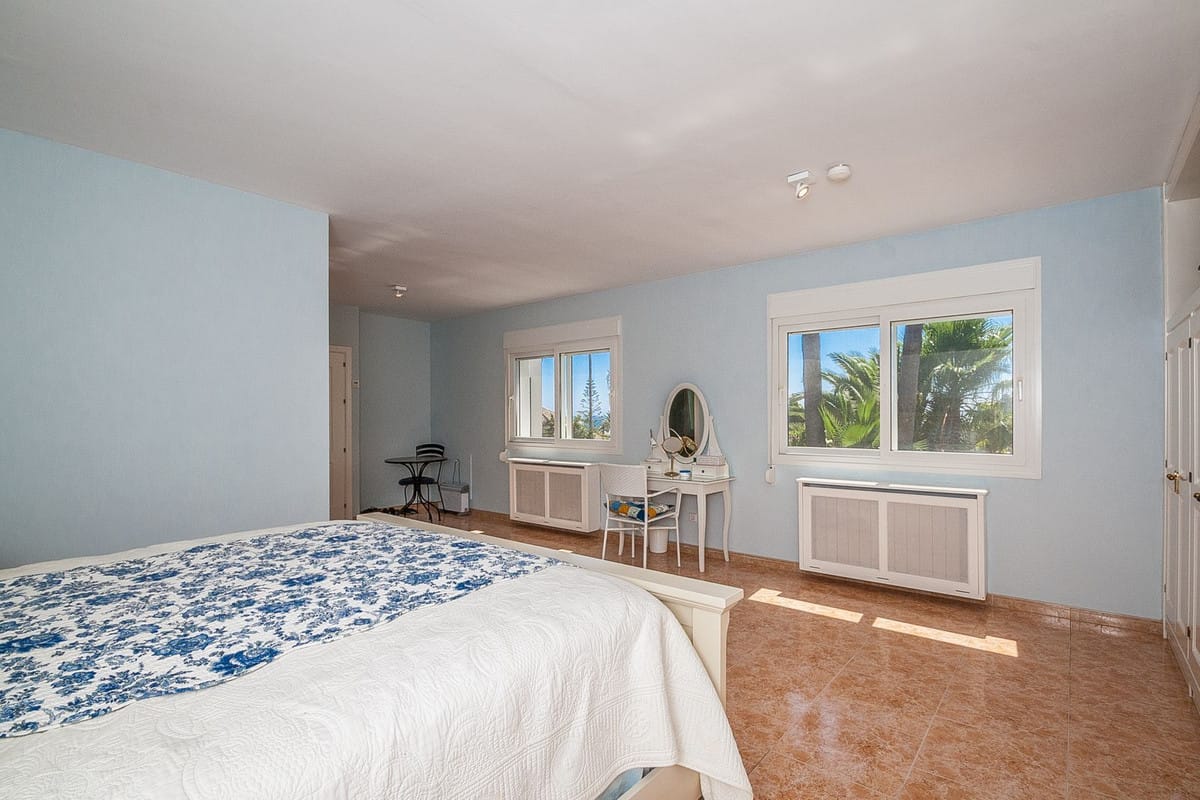 4-slaapkamer villa in Marbesa, Marbella in Marbesa - foto 4