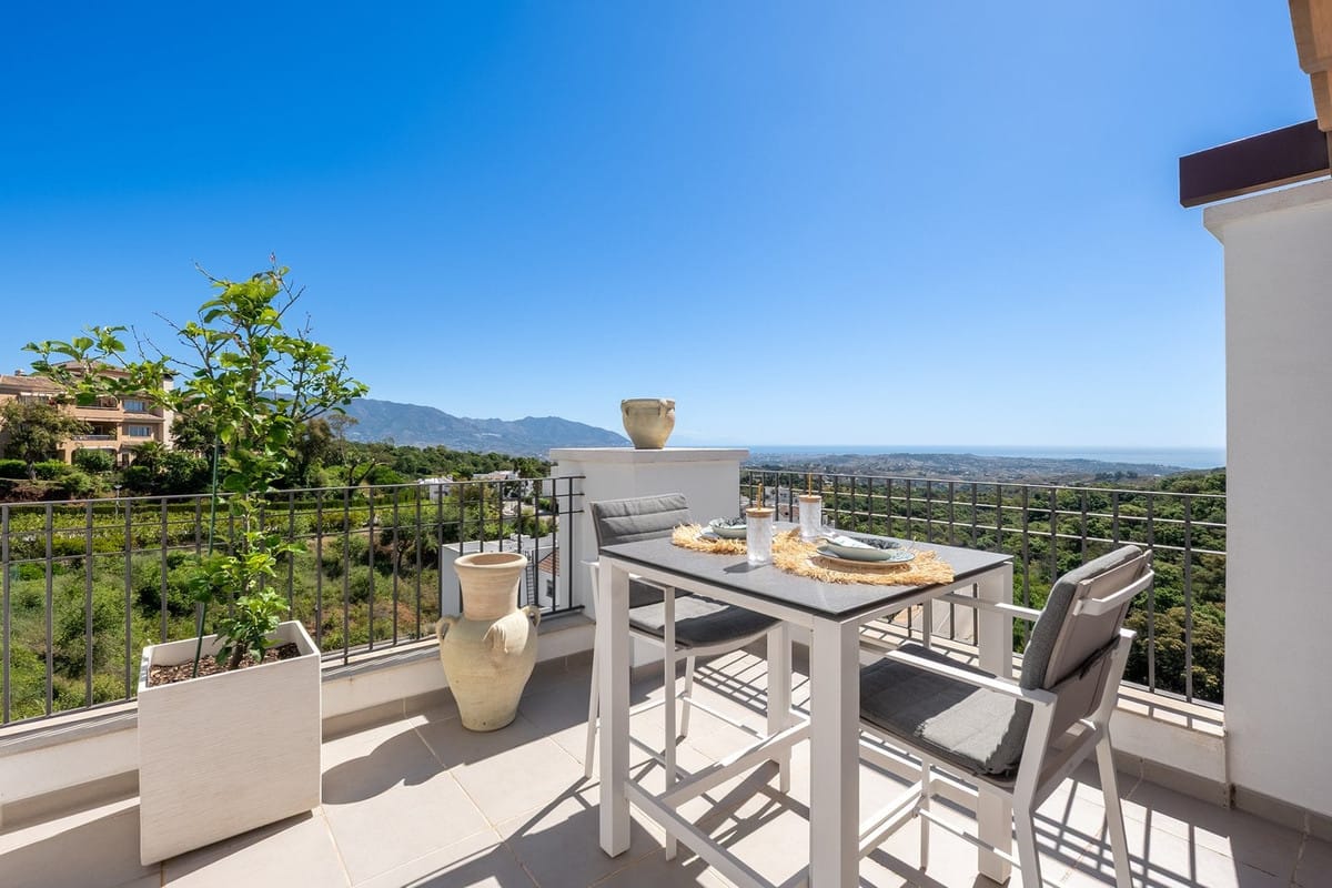 Drie-slaapkamer penthouse in La Floresta, Marbella in Marbella - foto 12