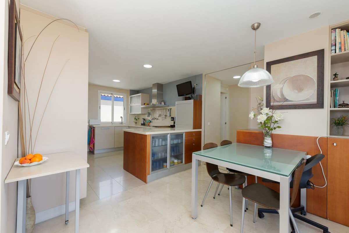 3 bedroom Apartment in Estepona in Estepona - foto 14