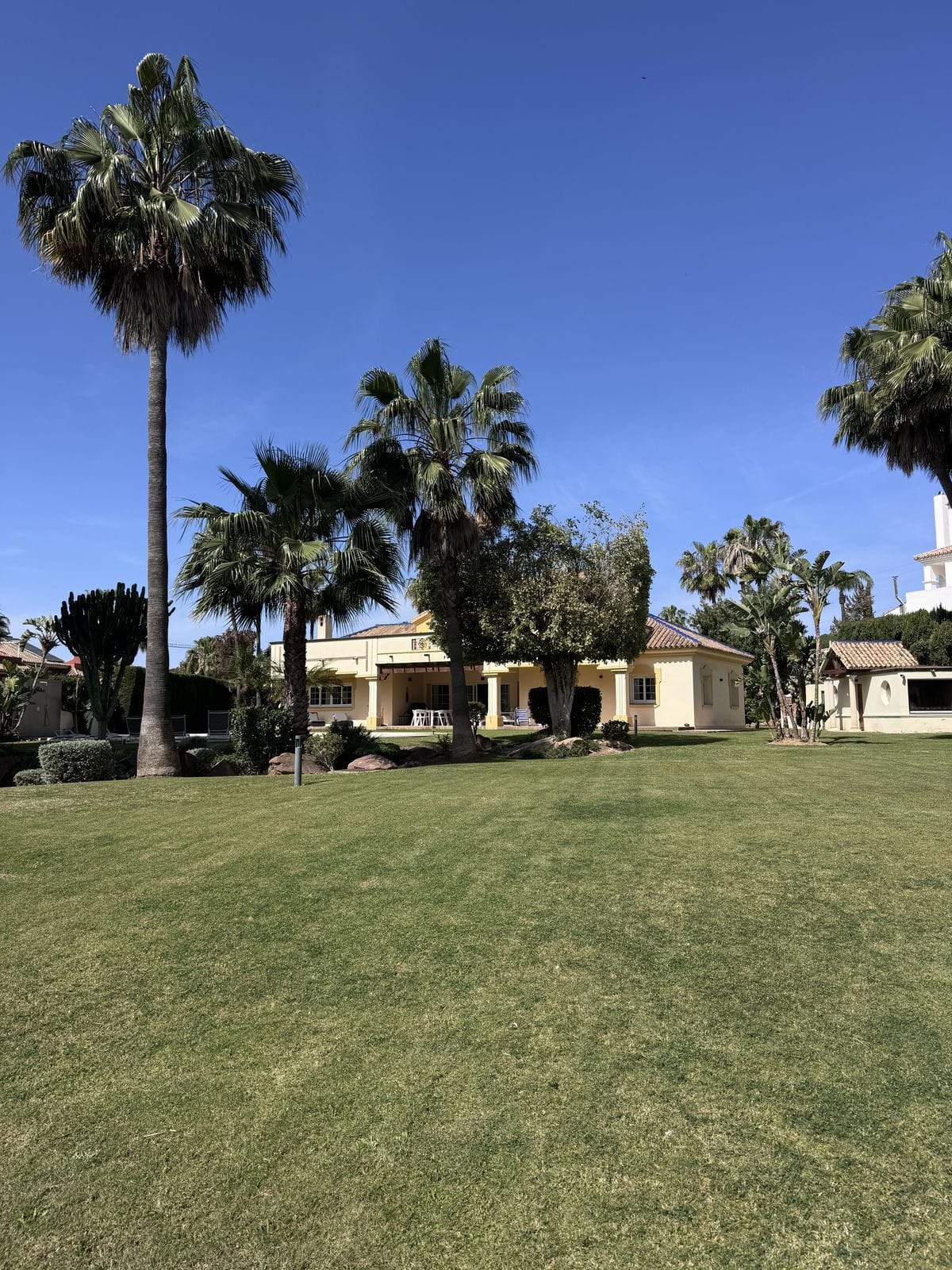 Drie-slaapkamer villa in Estepona in Estepona - foto 5