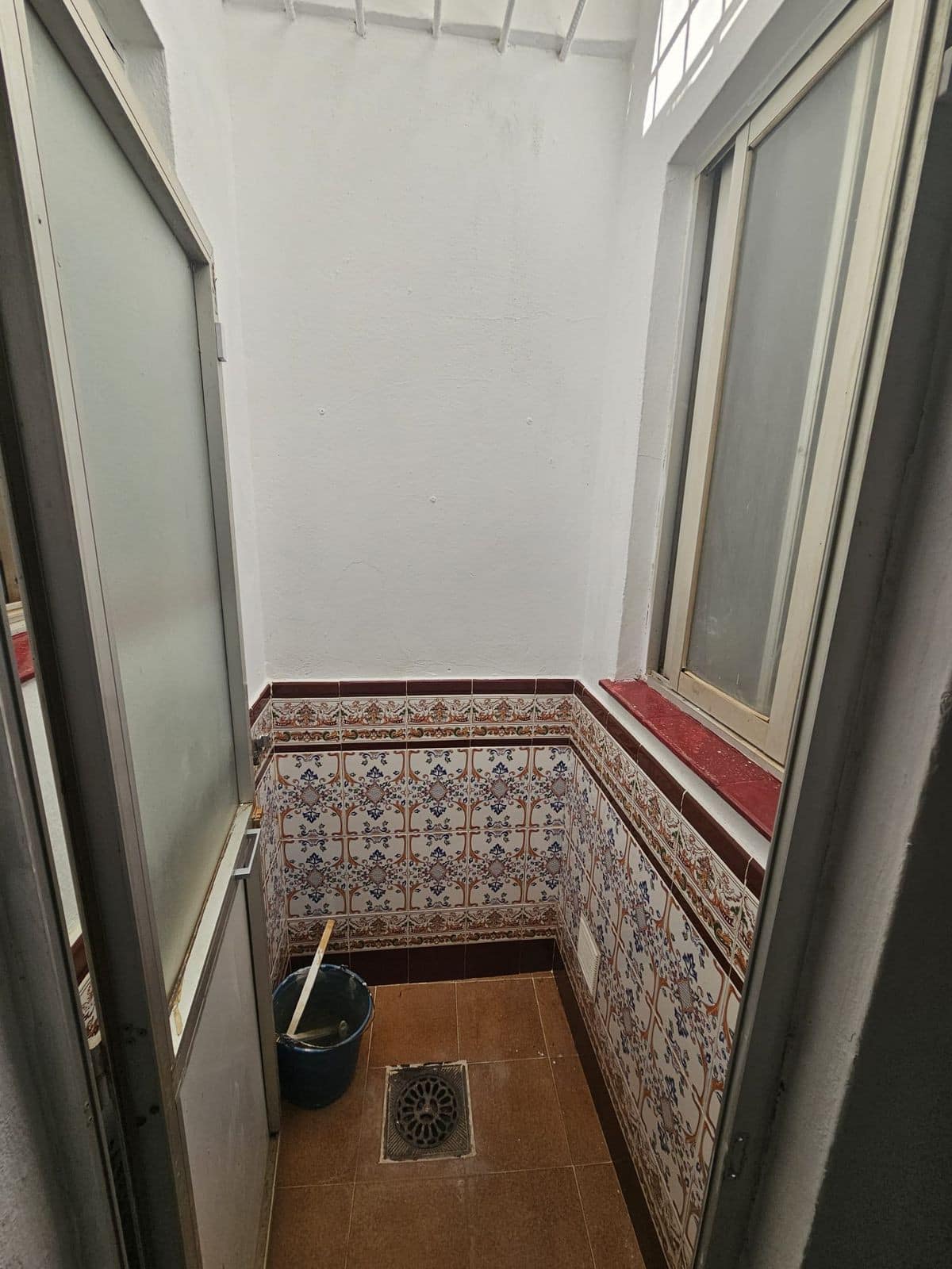 3-slaapkamer vrijstaande woning in Estepona centrum met solarium en ontwikkelingskansen in Estepona - foto 8