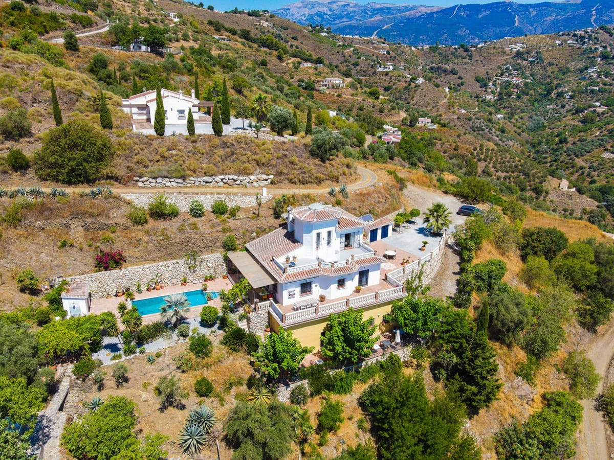 Vijf-slaapkamer landelijke villa nabij Cómpeta in Cómpeta - foto 2
