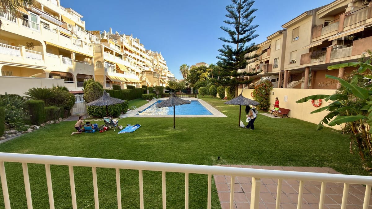 2 bedroom Apartment in Torrequebrada in Torrequebrada - foto 12