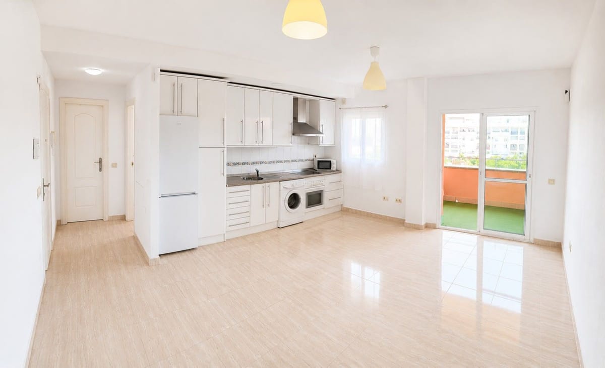 Licht 1-slaapkamer appartement met zeezicht-terras en privégarage – San Luis de Sabinillas in San Luis de Sabinillas - foto 4