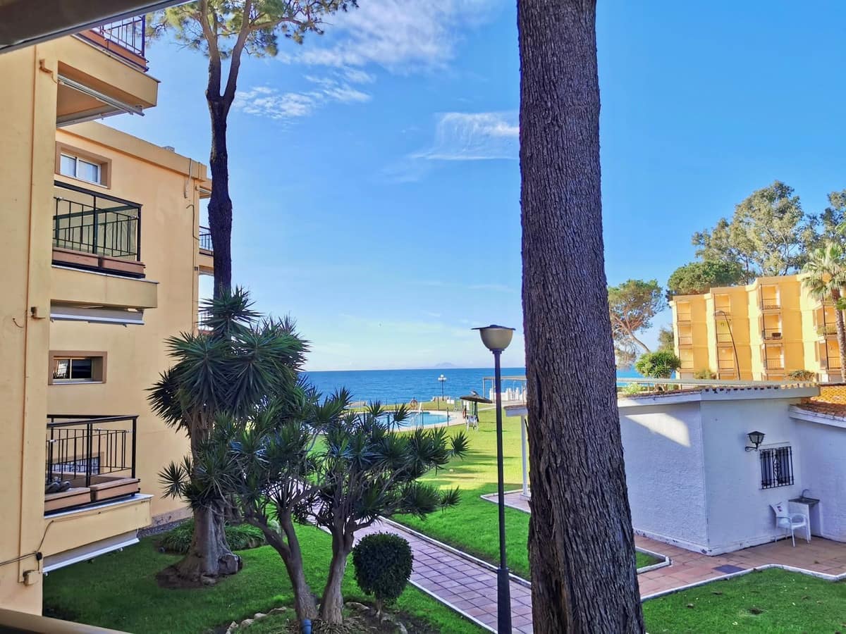 Drie slaapkamers appartement aan Playa Bella, Estepona in Estepona - foto 19