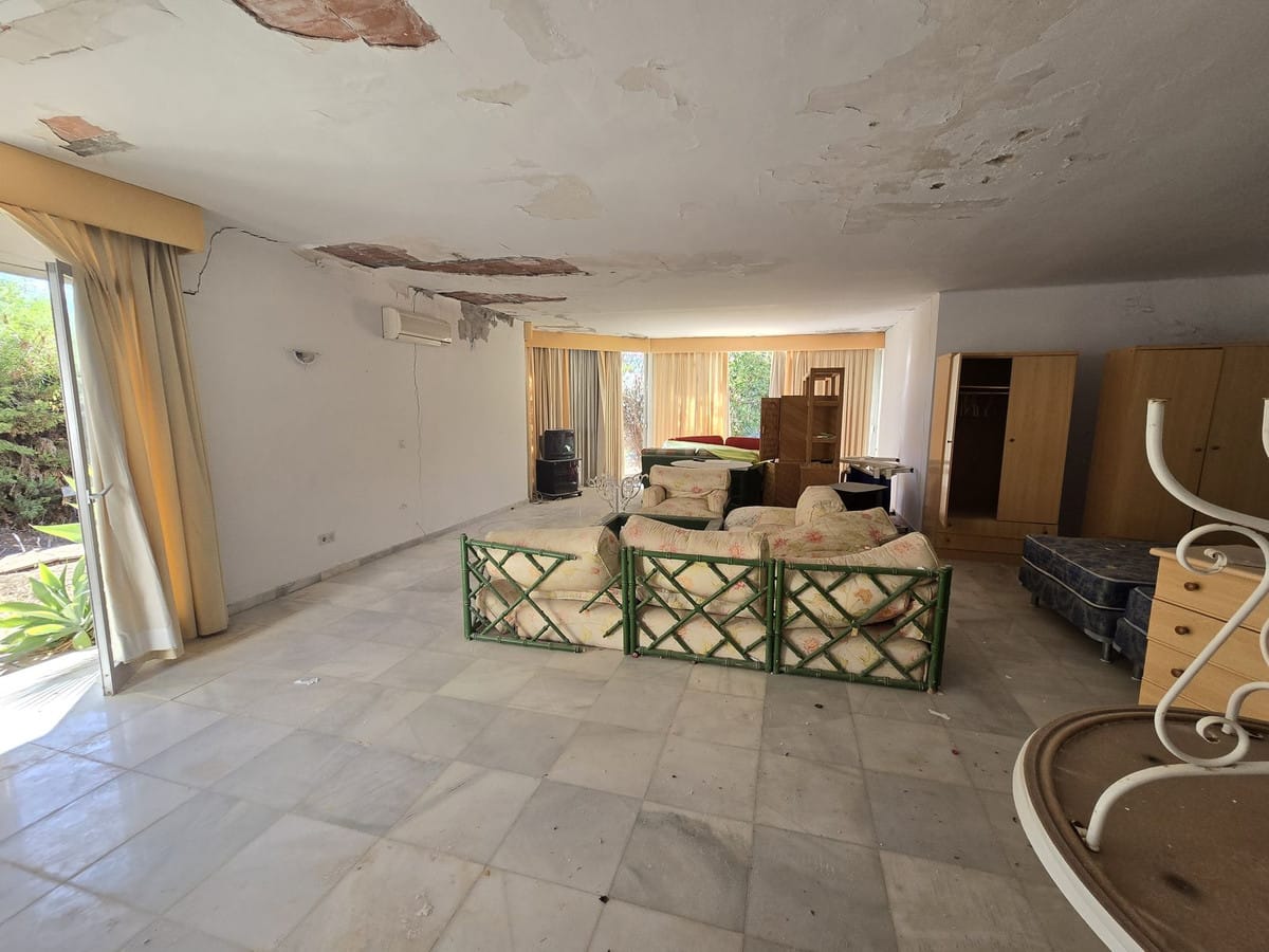 6-slaapkamer villa in Marbella Hill Club – renovatieproject in Marbella - foto 16