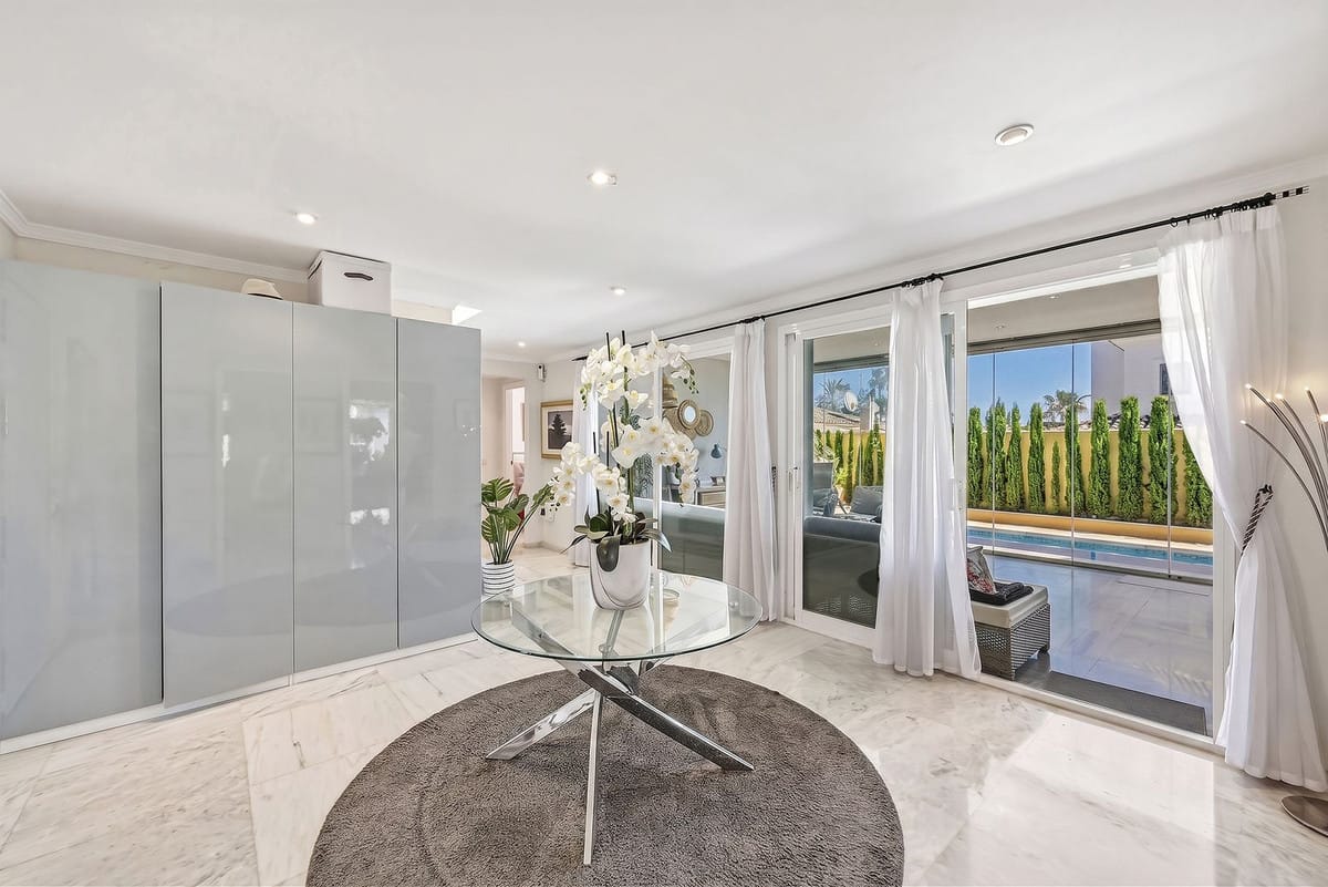 Villa met 3 slaapkamers aan het strand in Bahía de Marbella in Bahía de Marbella - foto 16