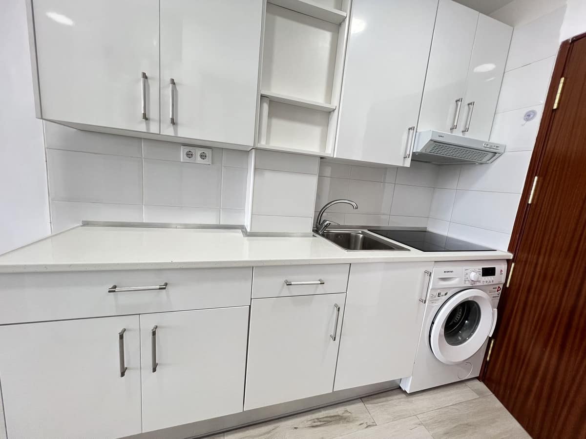 1 bedroom Apartment in Torremolinos in Torremolinos - foto 4