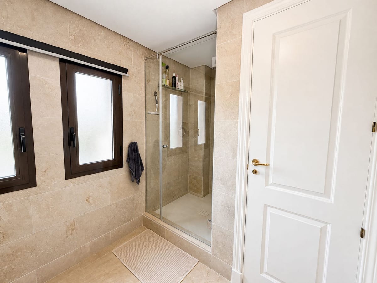 Drie-slaapkamerappartement in La Duquesa in La Duquesa - foto 11