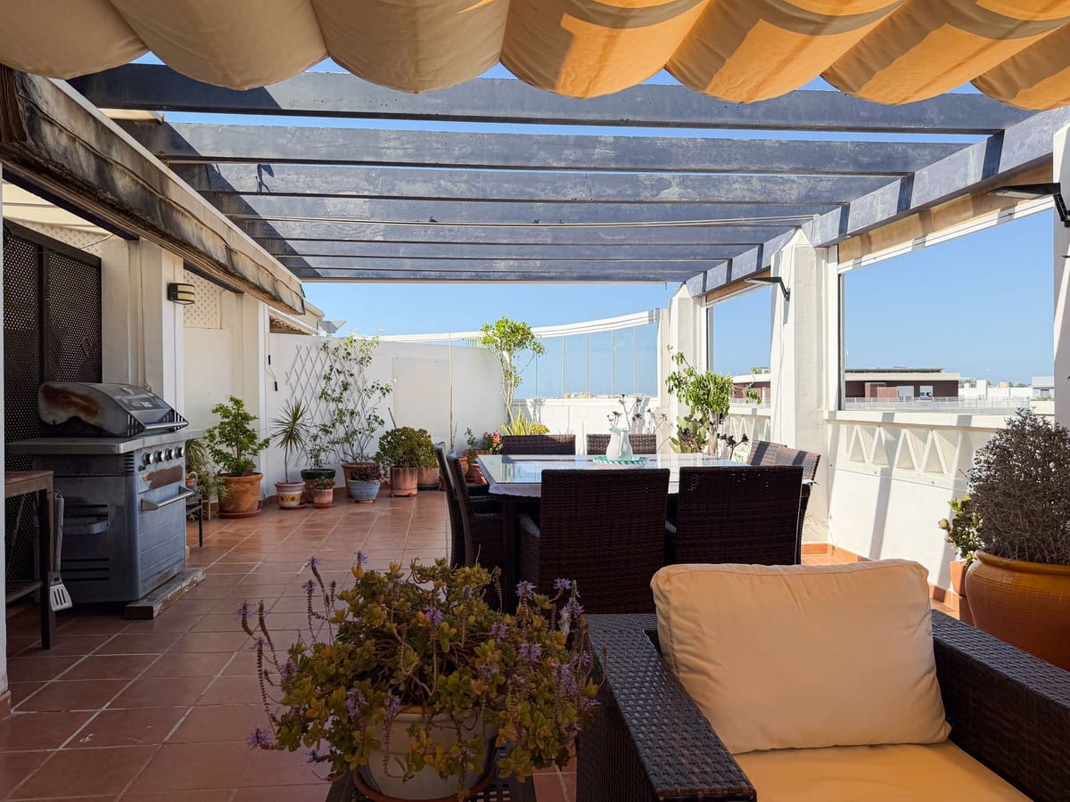 Drie-slaapkamerpenthouse in La Campana, Nueva Andalucía in La Campana - foto 13