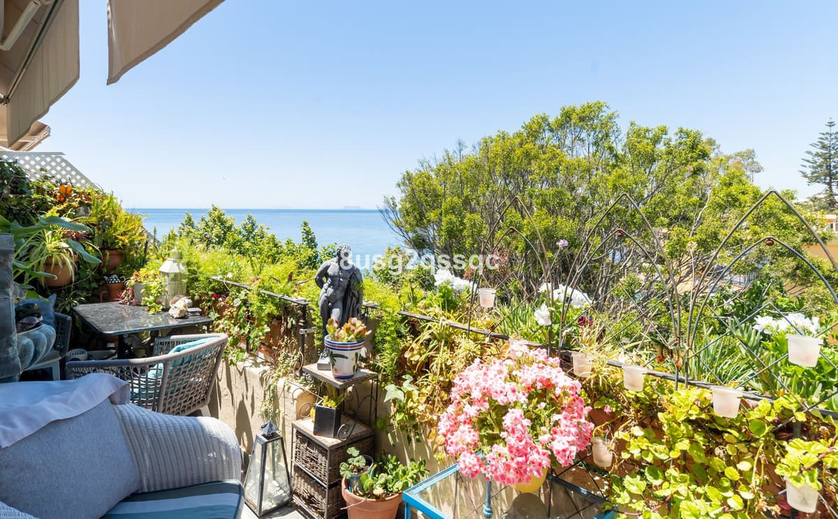 3 bedroom Apartment in Estepona in Estepona - foto 6