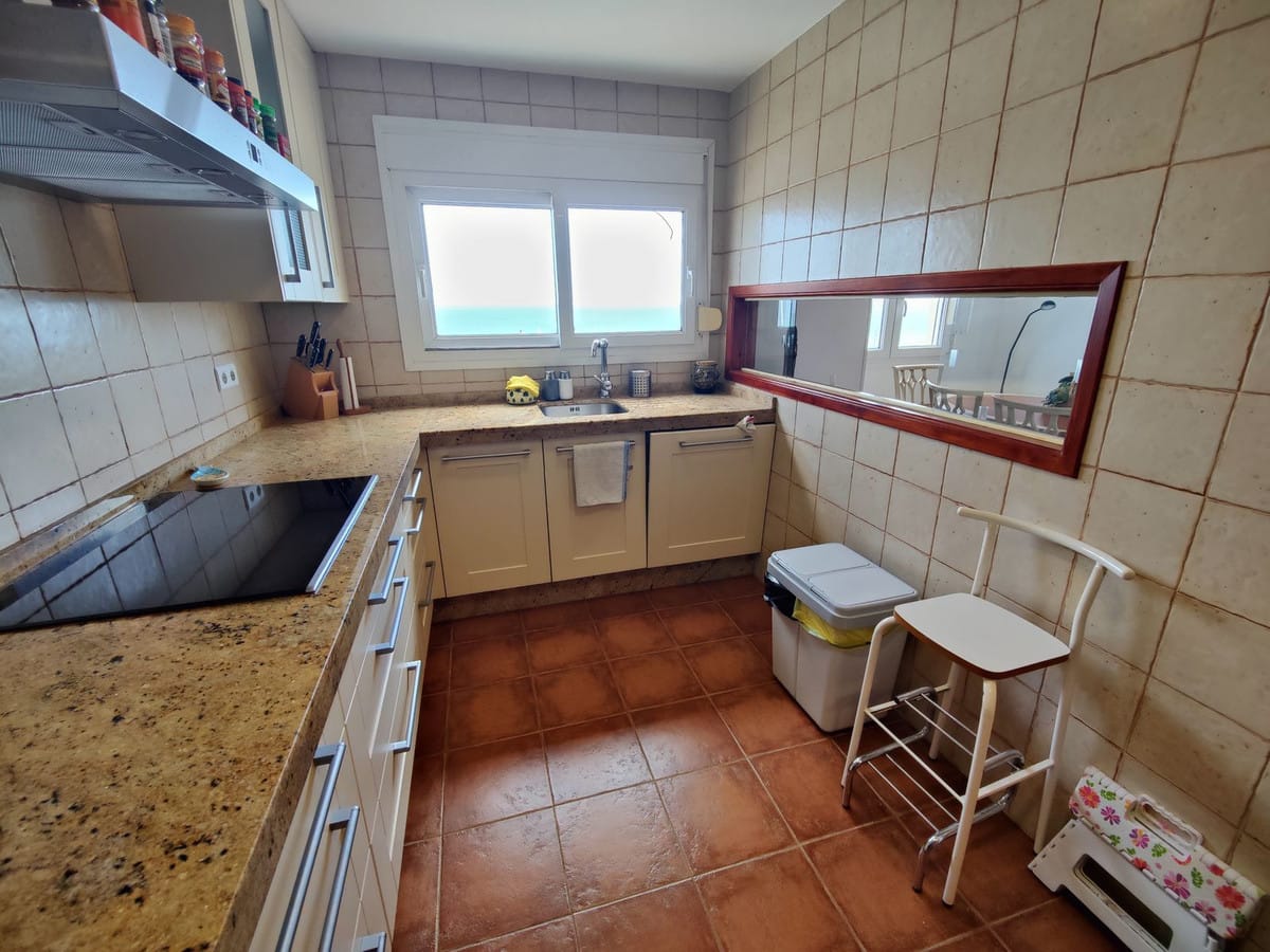 3-slaapkamer appartement aan de Estepona Marina – eerste lijn strand in Estepona - foto 12