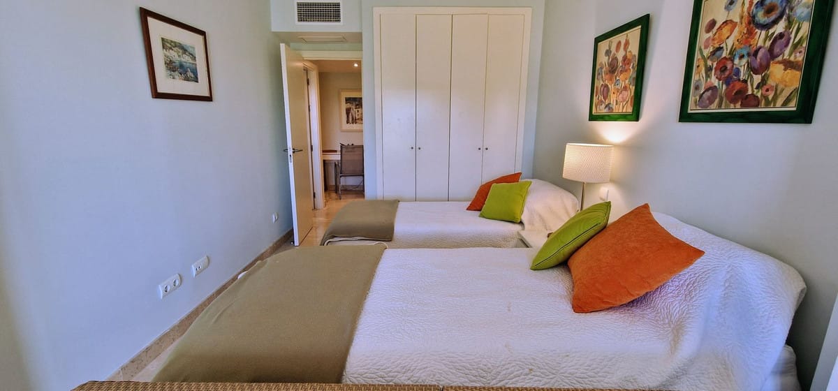 3-slaapkamers stadswoning in Artola in Artola - foto 18