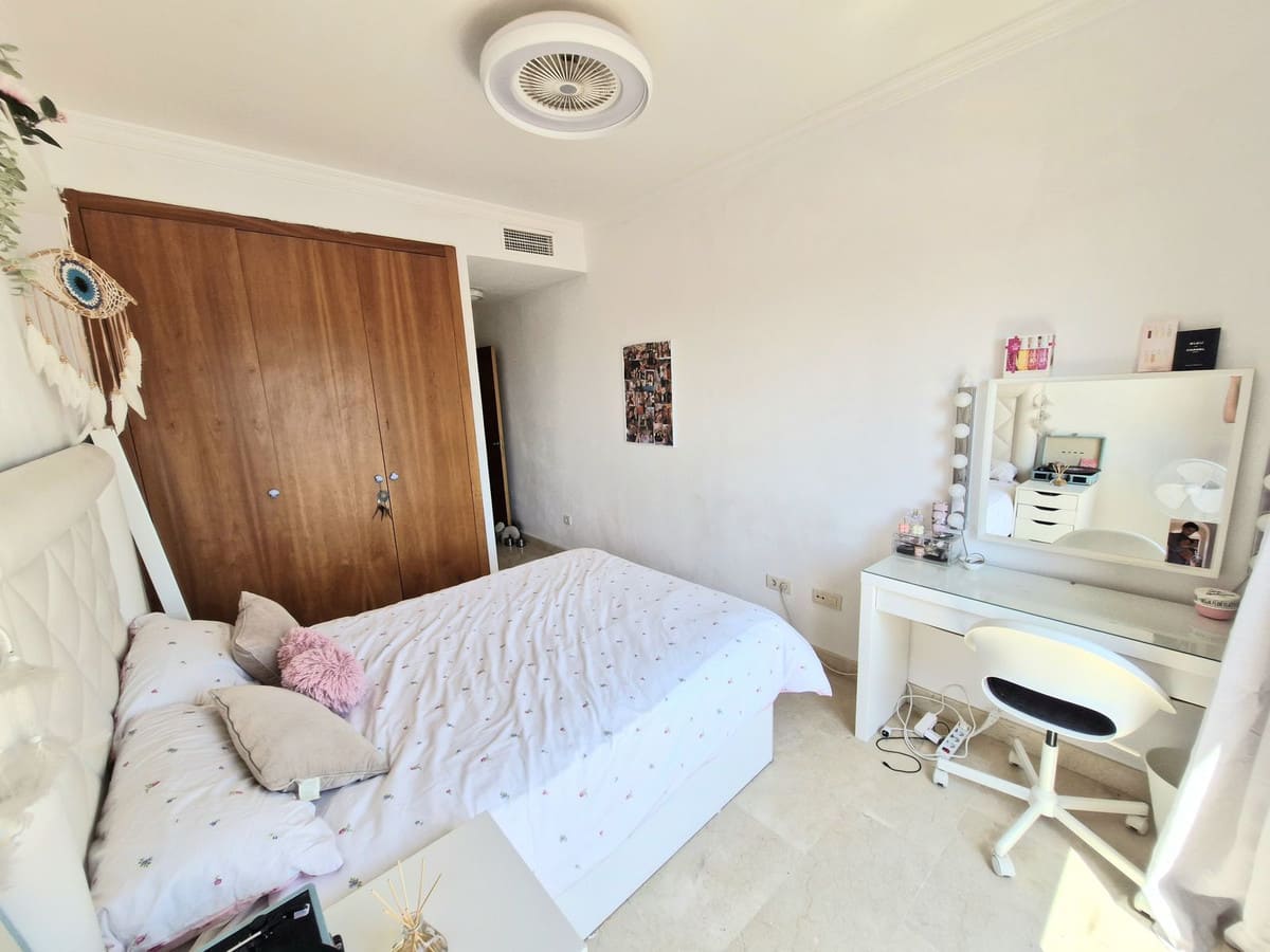 Halfvrijstaande villa met 3 slaapkamers in Estepona in Estepona - foto 13