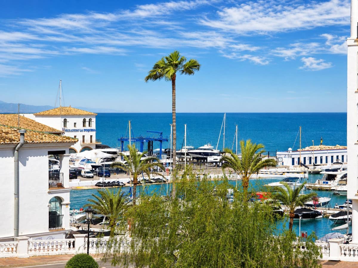 Drie-slaapkamer villa in La Duquesa aan de haven in La Duquesa - foto 2