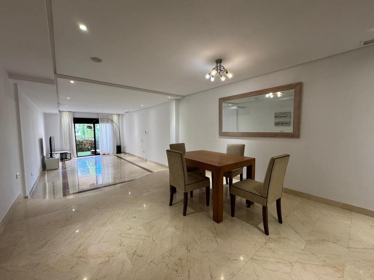 2-slaapkamer appartement aan het strand in Las Mimosas de Banús, Puerto Banús in Puerto Banús - foto 5
