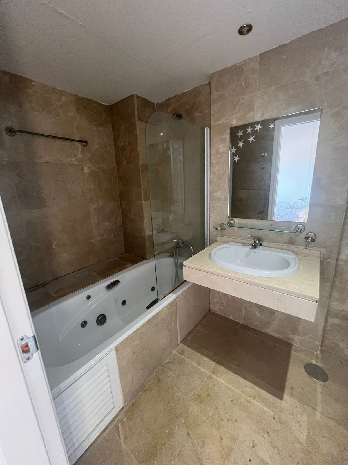 Appartement met 2 slaapkamers in La Duquesa in La Duquesa - foto 16