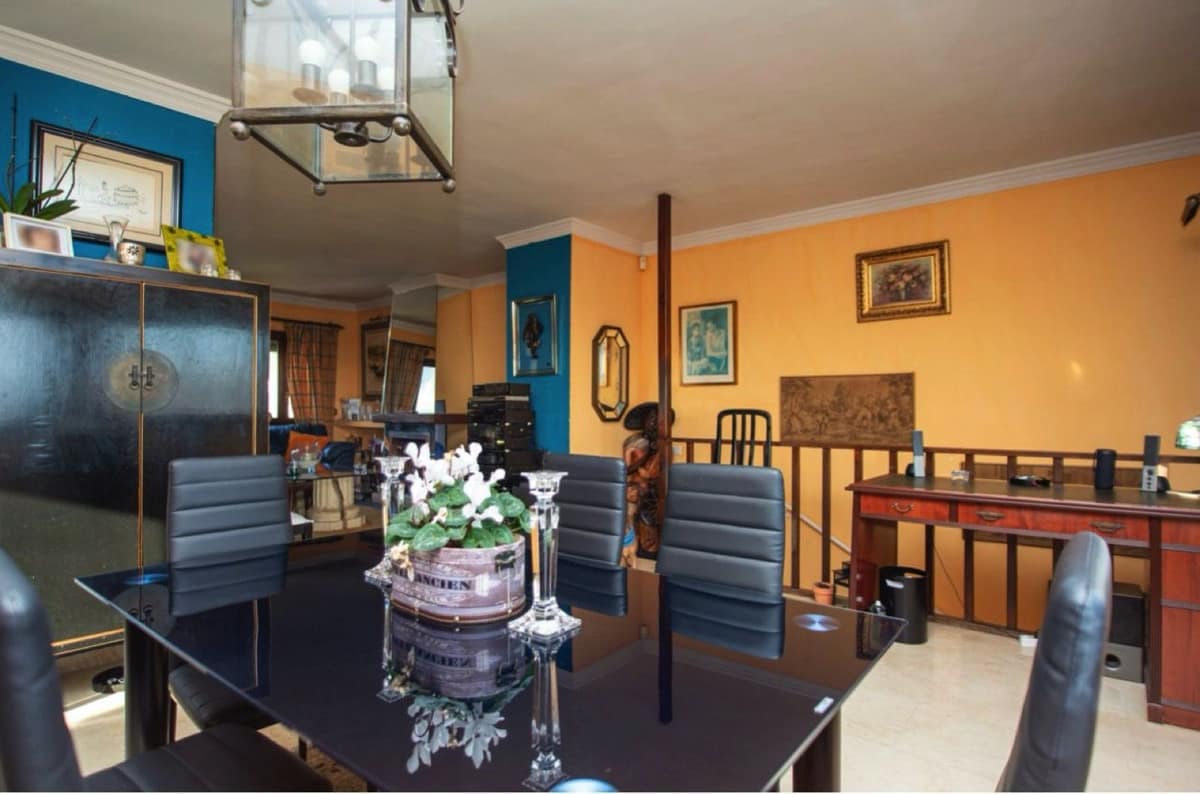 3-slaapkamer halfvrijstaande hoekwoning met zee- en bergzicht in Marbella in Marbella - foto 2