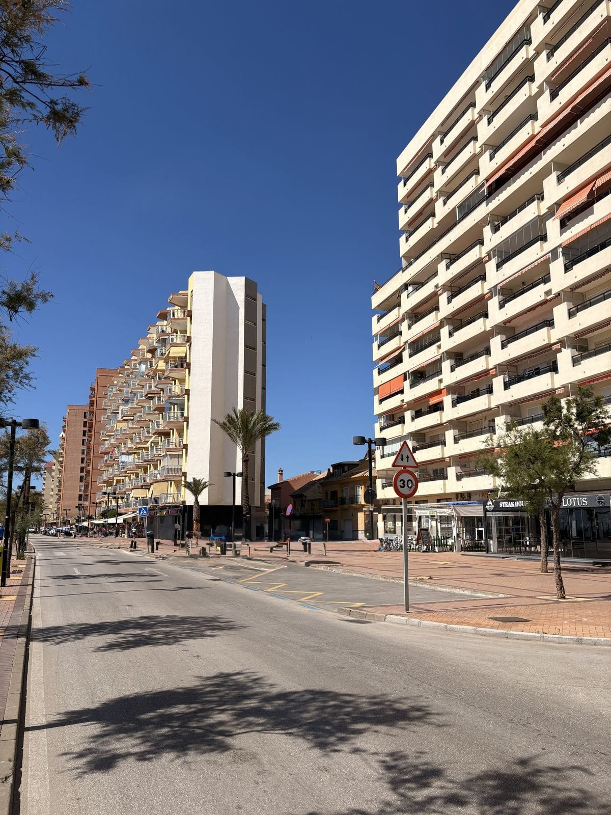 2-slaapkamerappartement aan boulevard Fuengirola – zeezicht en dubbele garage in Fuengirola - foto 10
