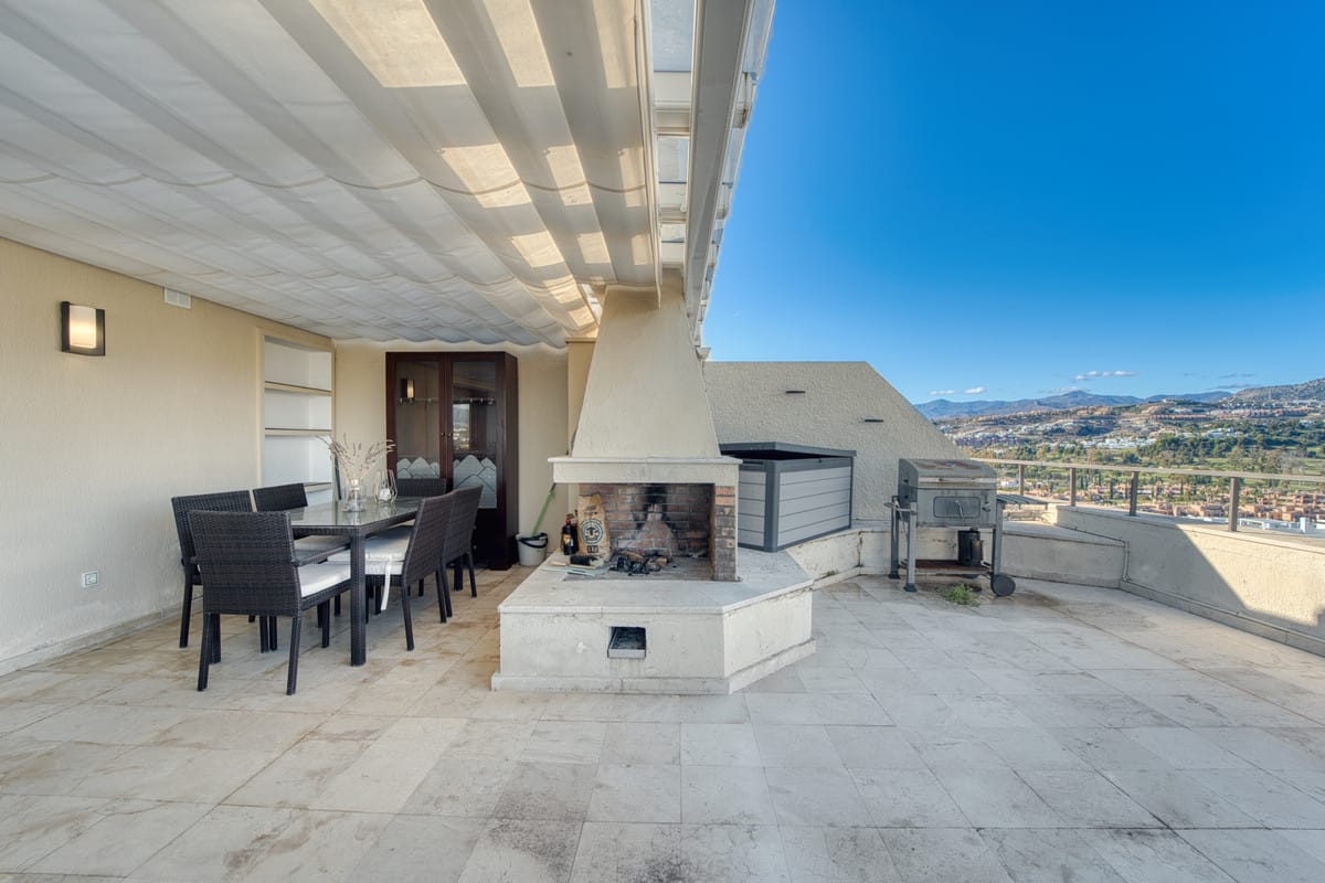Penthouse met 2 slaapkamers in Estepona aan de Atalaya Golf Club in Estepona - foto 17