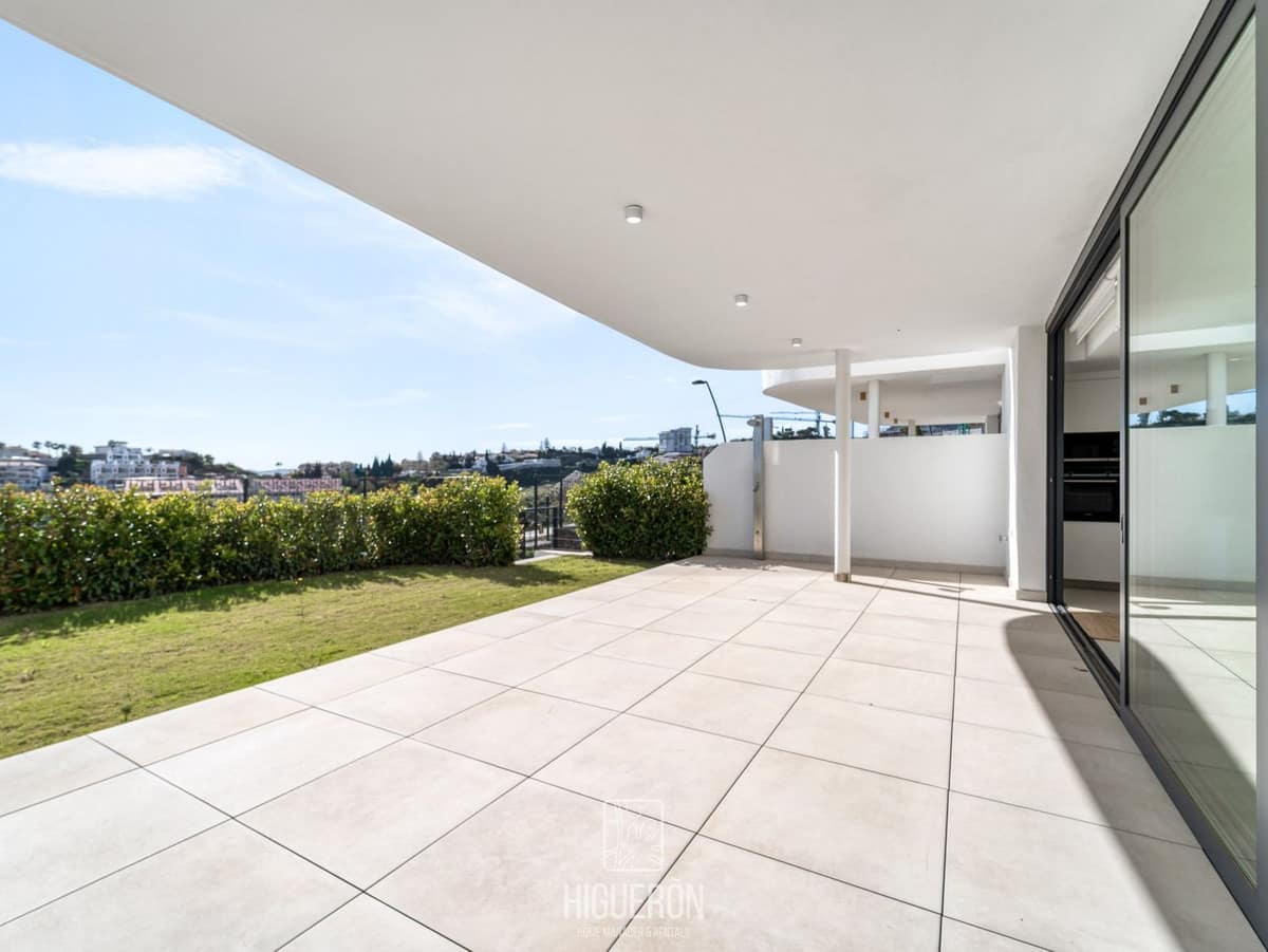 Drie-slaapkamer appartement op begane grond met tuin en zeezicht in Higuerón West, Fuengirola in Fuengirola - foto 9