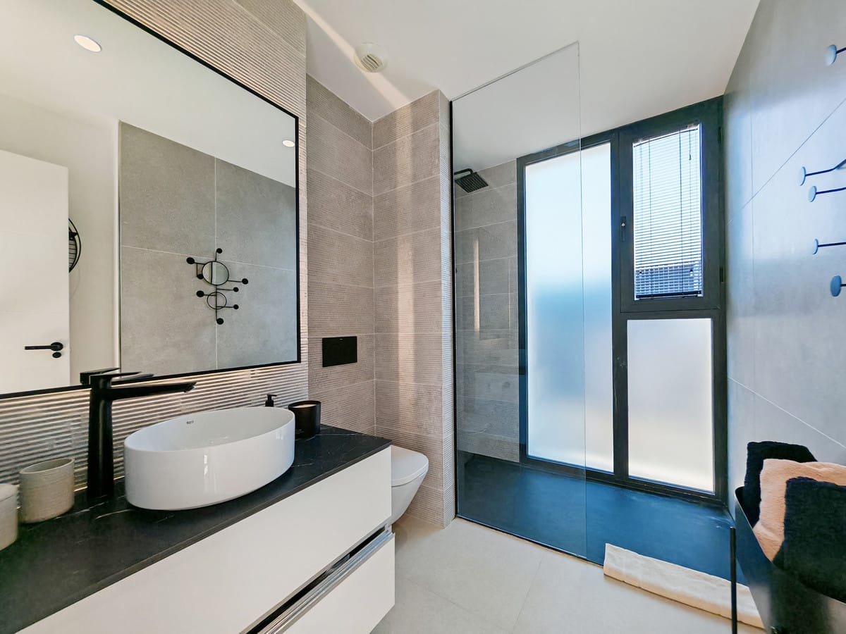 Villa met 5 slaapkamers in Estepona in Estepona - foto 15