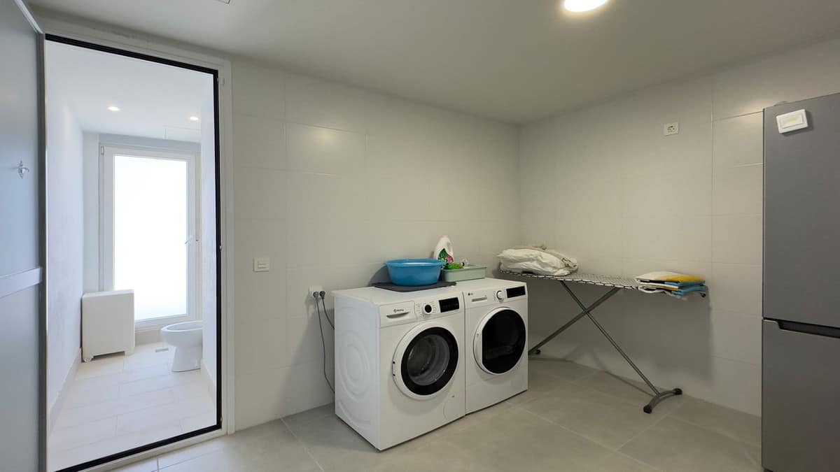 Gloednieuw drie-slaapkamerappartement in Nueva Andalucía in Nueva Andalucía - foto 7