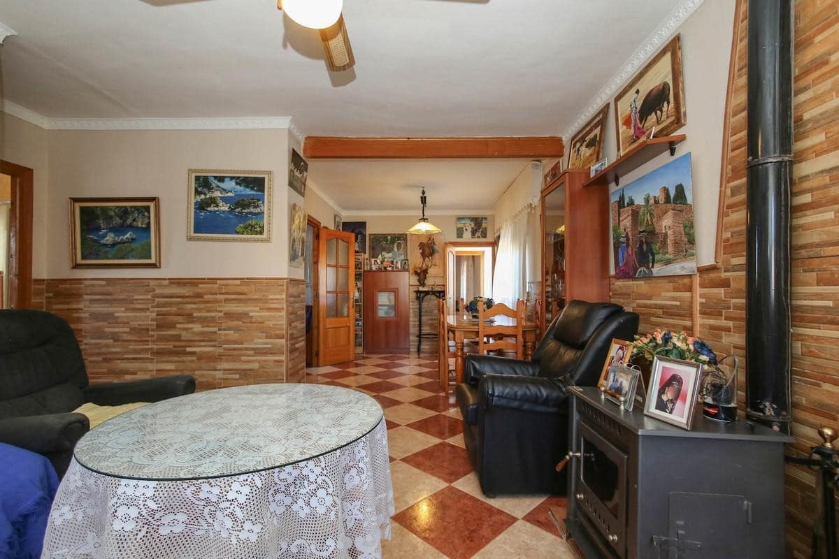 Drie woningen op één perceel in Alhaurín de la Torre – 5 slaapkamers, 4 badkamers in Alhaurín de la Torre - foto 7