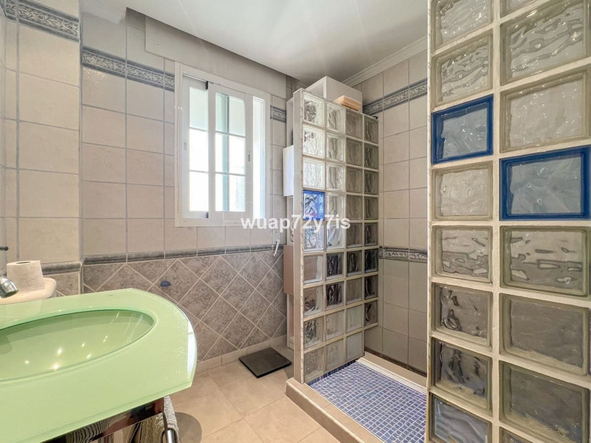 Villa met 5 slaapkamers in Estepona in Estepona - foto 20