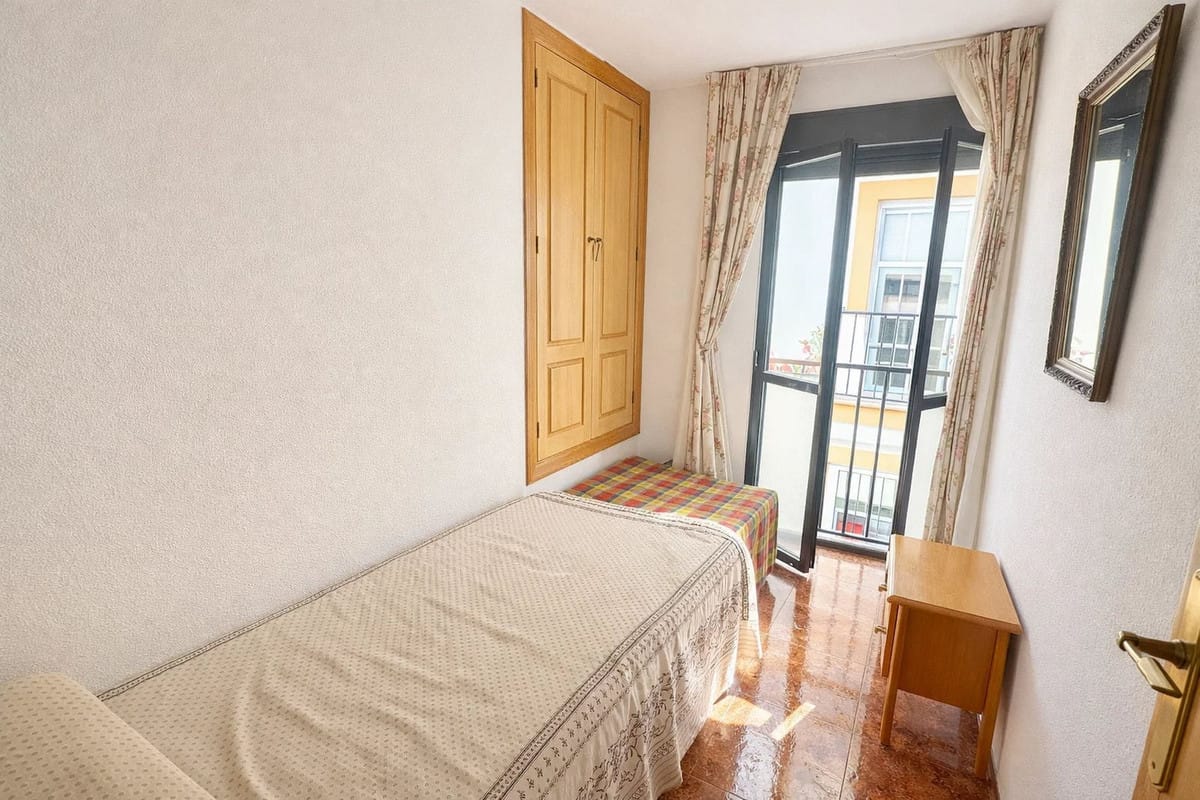 Drie-slaapkamer appartement in Manilva in Manilva - foto 8