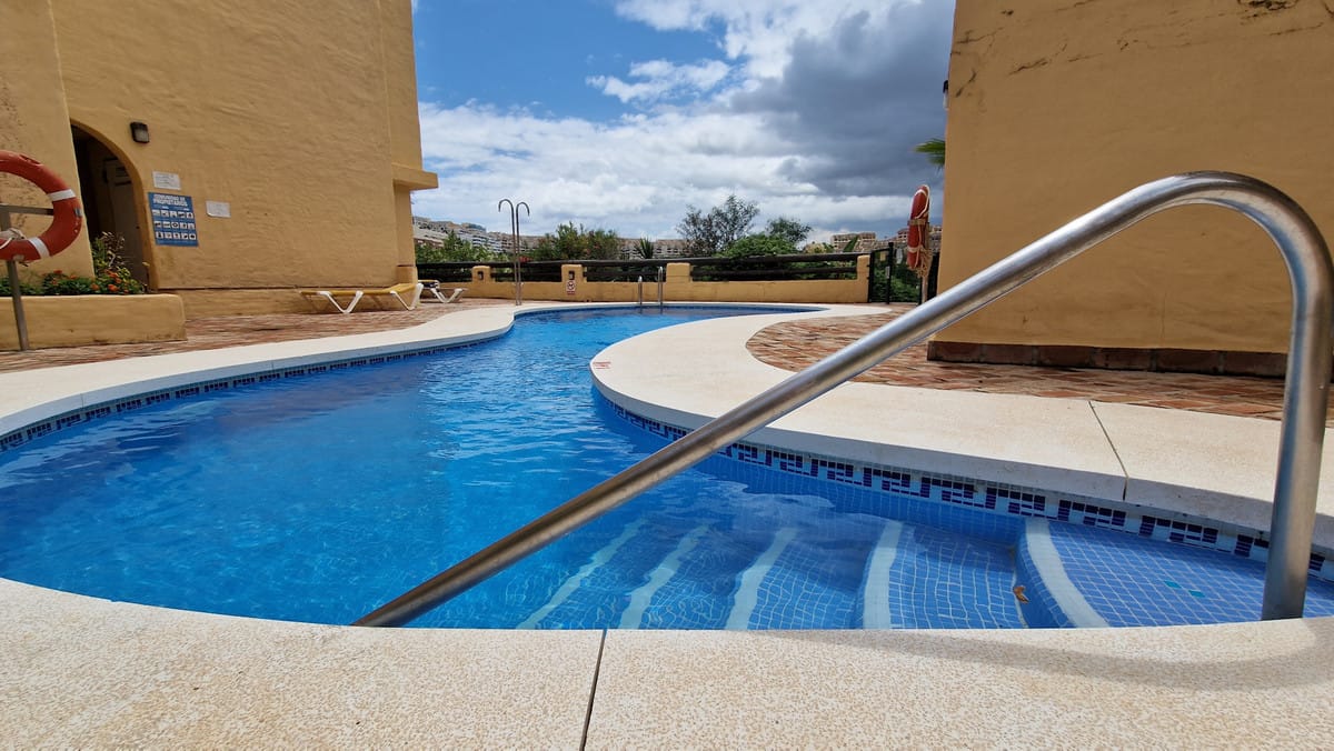 Appartement met drie slaapkamers in La Duquesa in La Duquesa - foto 16