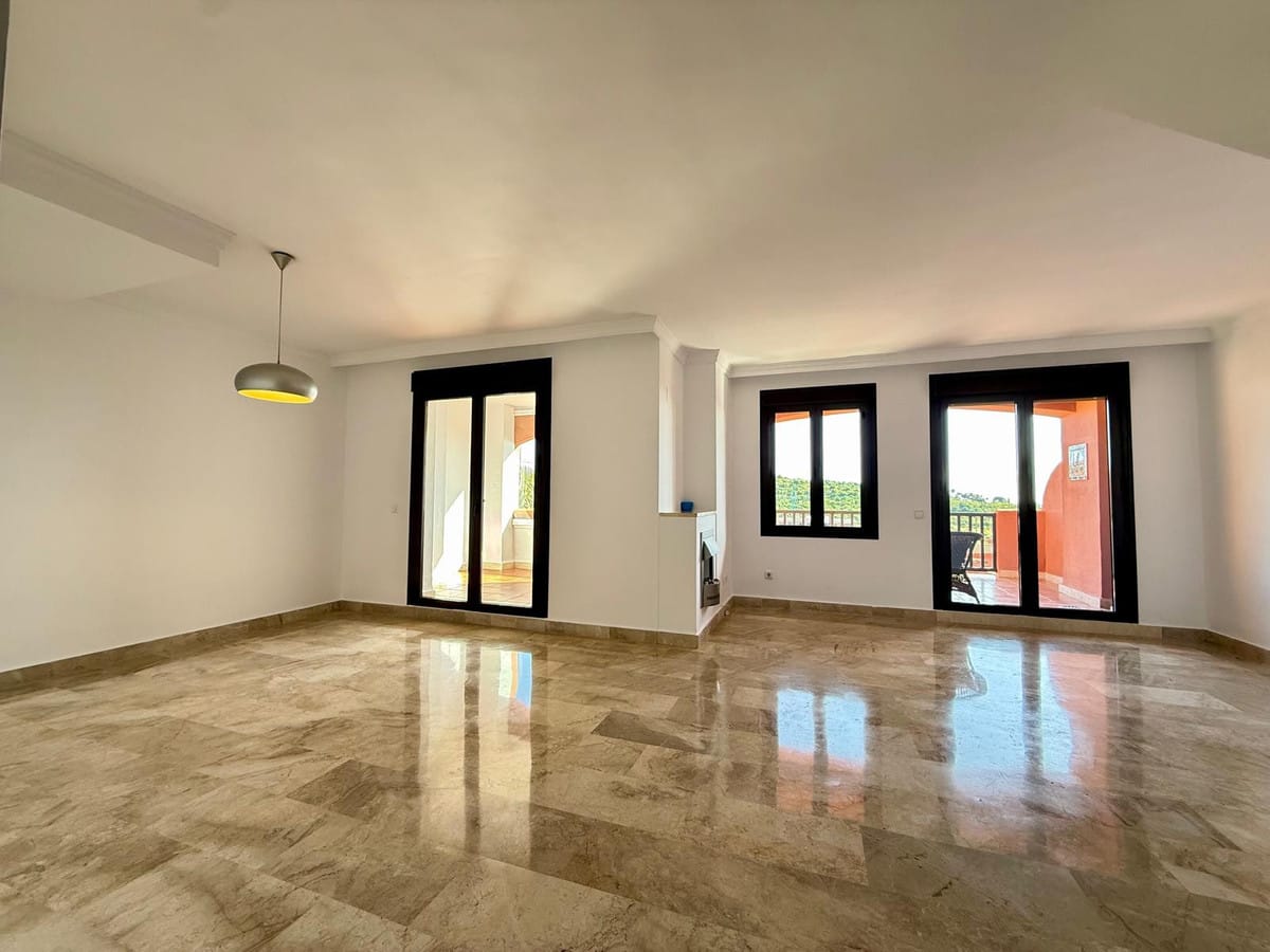 Drie-slaapkamer duplex-penthouse in Estepona in Estepona - foto 4