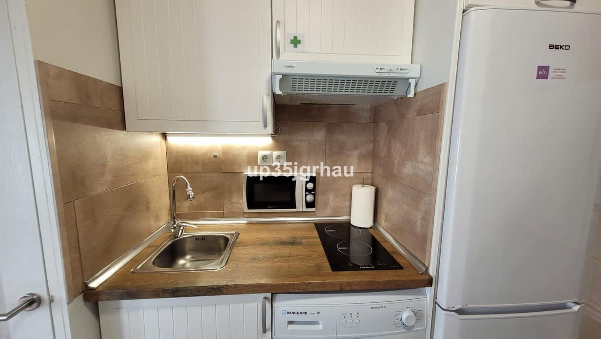 1 bedroom Apartment in Estepona in Estepona - foto 14