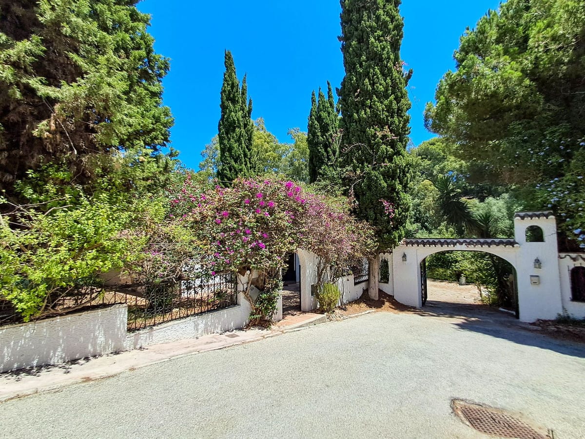 Villa met drie slaapkamers in Calahonda in 36.745261 - foto 8